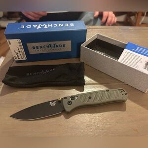 BENCHMADE Bugout knife- green